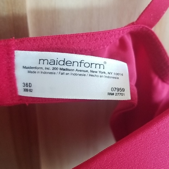 New Red Maidenform Bra - Picture 2 of 5